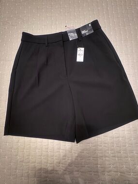 Express Black Tailored Women's Shorts with Pleats